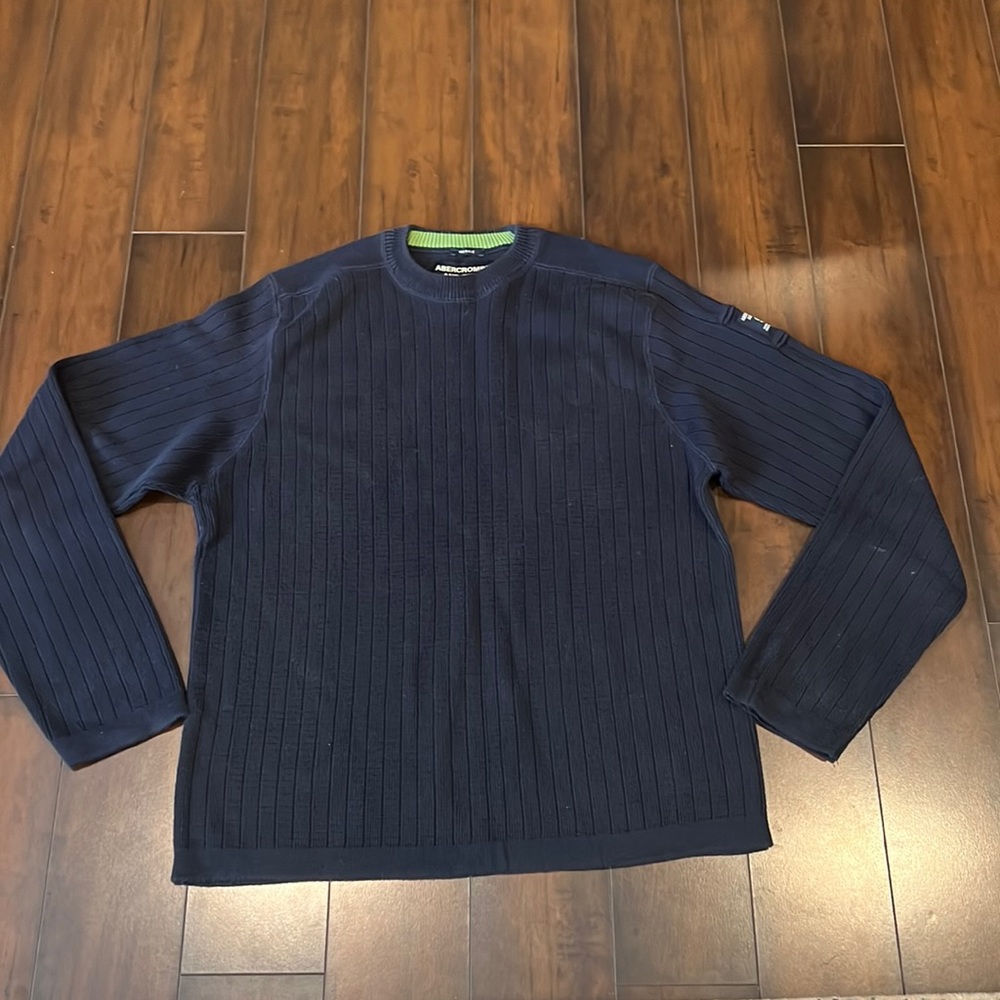 Men’s sweater